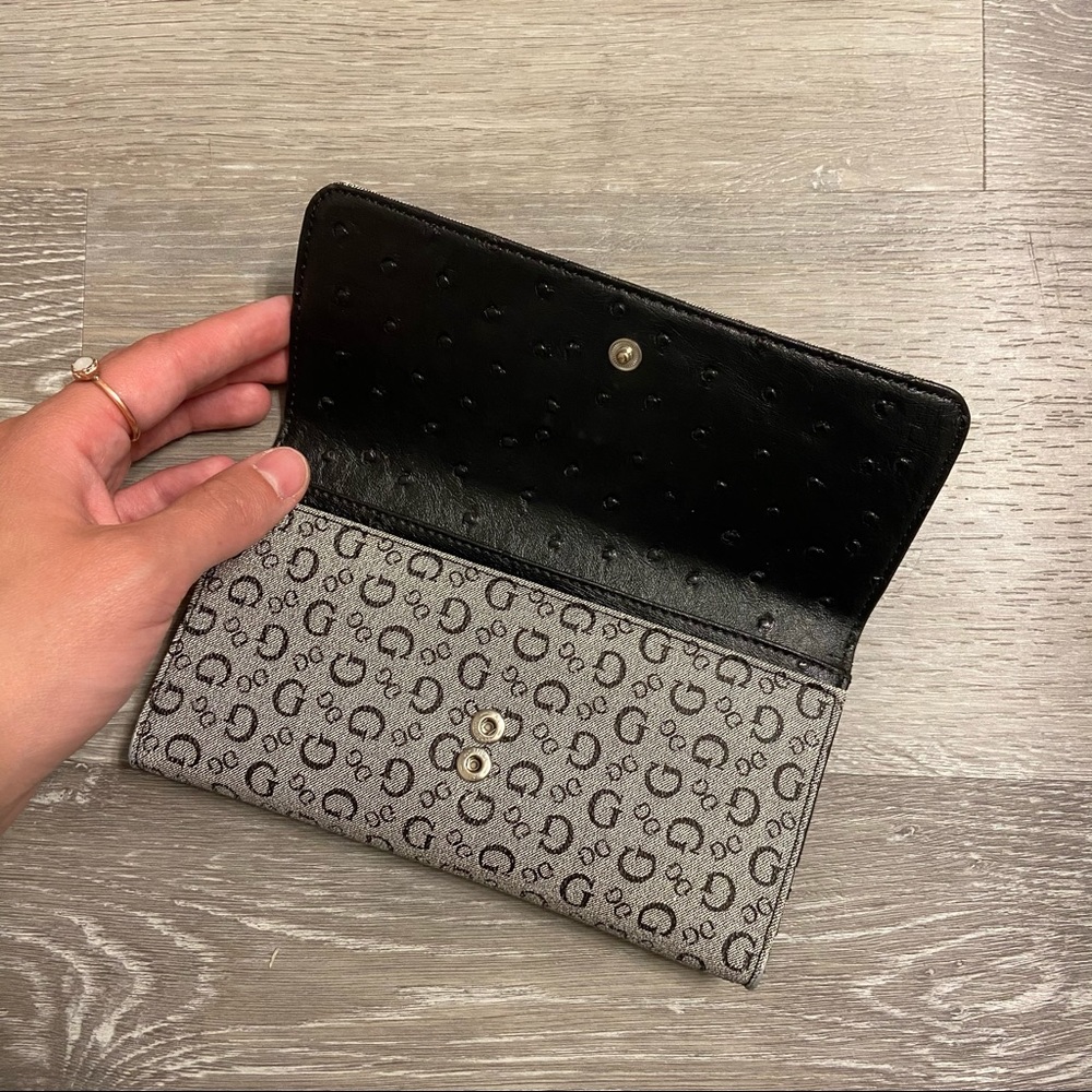 GUESS Wallet - Picture 5 of 7